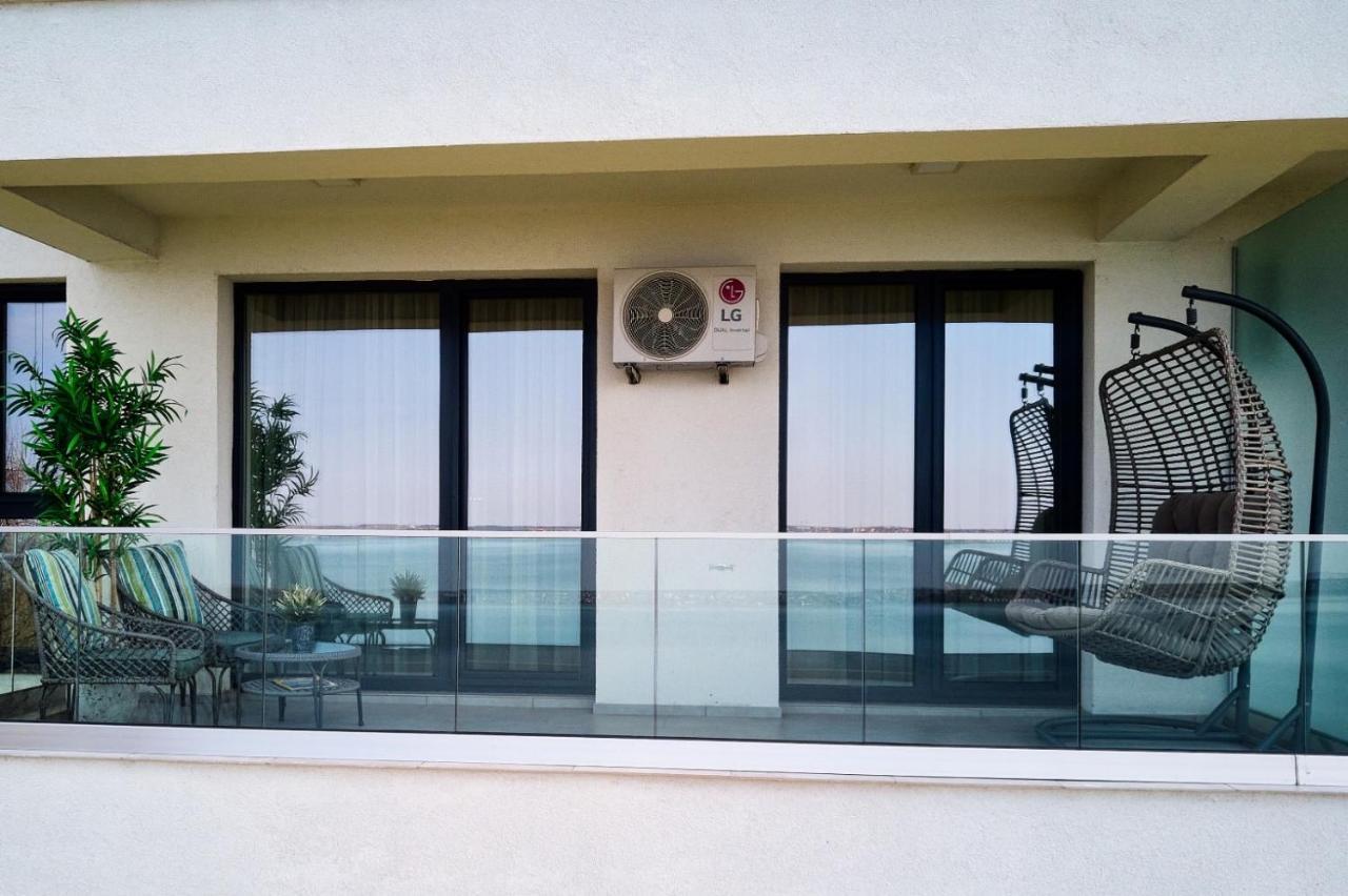 Riva Lake Boutique Mamaia Esterno foto