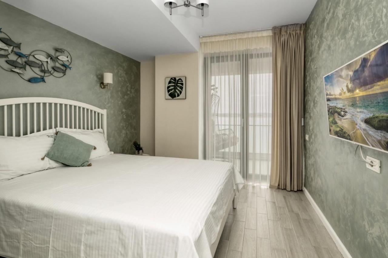 Riva Lake Boutique Mamaia Esterno foto