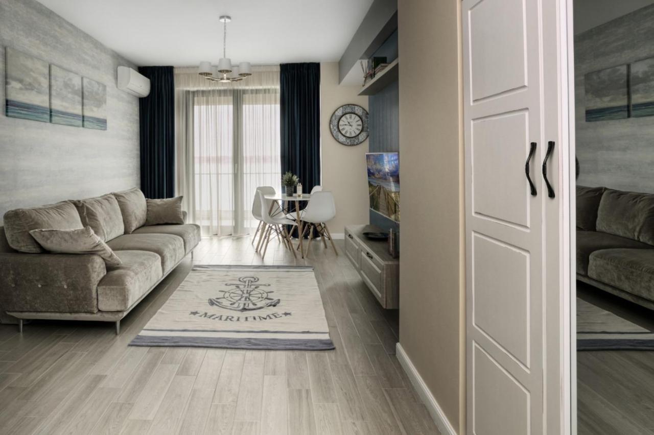 Riva Lake Boutique Mamaia Esterno foto